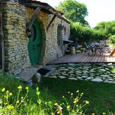 Maison Hobbit Piscine, Et Hammam Proche Des Gorges De L'aveyron Lavaurette