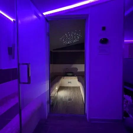 Maison Hobbit Piscine, Et Hammam Proche Des Gorges De L'aveyron Lavaurette