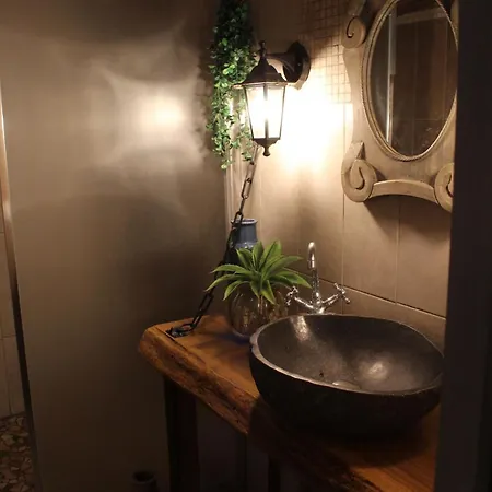 Maison Hobbit Piscine, Et Hammam Proche Des Gorges De L'aveyron